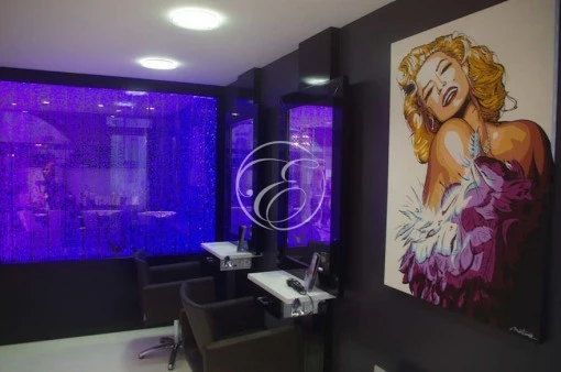 Mur de bulles  Emilie Coiffure Jargeau 1